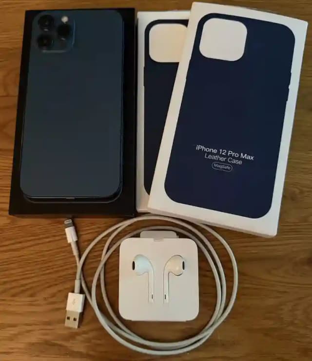 New ListingApple iPhone 12 Pro Max 256gb Pacific Blue Unlocked - Excellent Condition