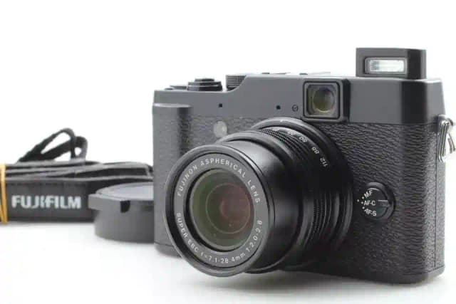 New Listing[Near MINT] Fujifilm X Series X10 12.0MP Digital Camera Black From JAPAN