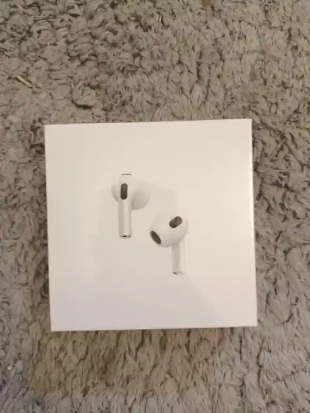 New ListingAirPods 3