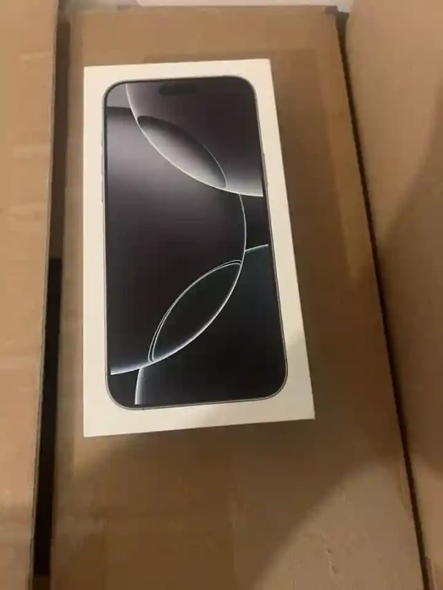 New ListingiPhone 16 Pro Max White Titanium 1TB