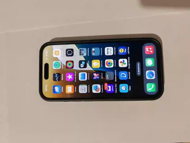 Apple iPhone 15 Pro - 256GB - Titanium Black (Unlocked)