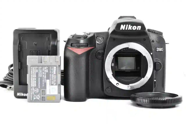 New Listing[Near Mint 4880Count] Nikon D90 12.3 MP F-Mount Digital SLR - Black EF-TN-JP677