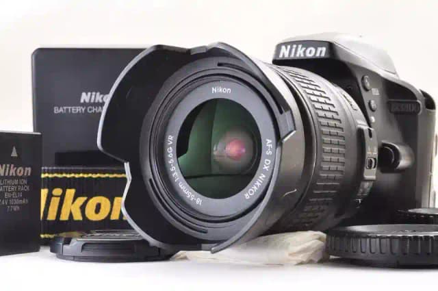 Nikon D3300 24.2MP /with Nikon AF-S DX NIKKOR 18-55mm 3.5-5.6G DX VRⅡ From Japan