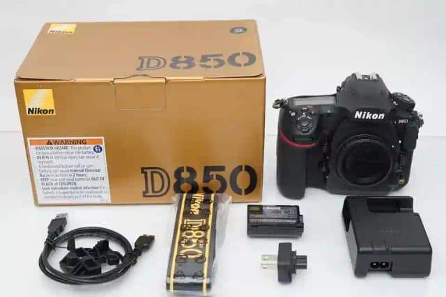 New ListingNikon D850 45.7MP Digital SLR Camera Body 4K UHD Bluetooth & Wi-Fi 5,920 Clicks