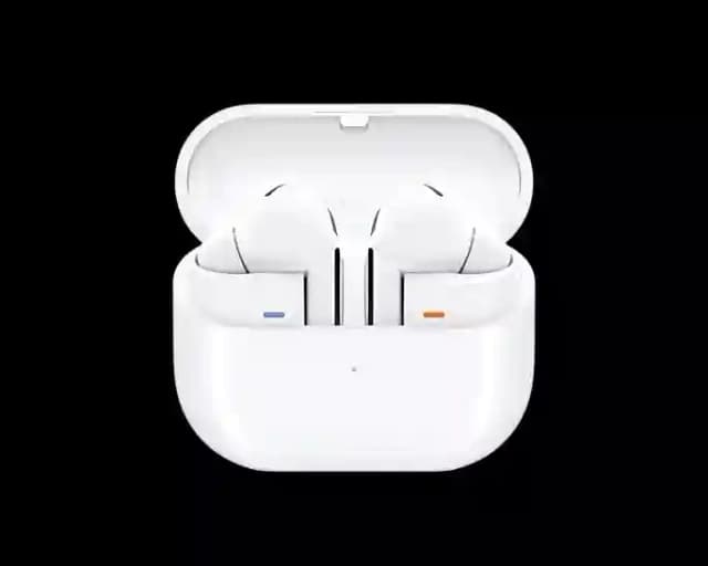 New ListingSAMSUNG Galaxy Buds 3 PRO WHITE *BRAND NEW & SEALED*